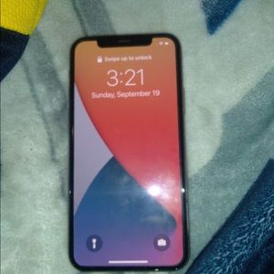 Gold iPhone 11 Pro 64g. W/case and charger